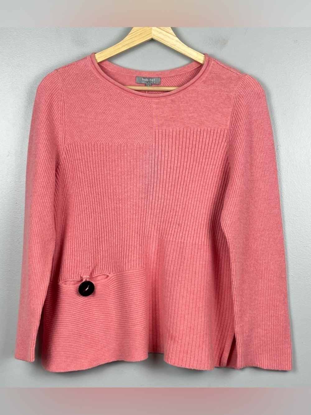 Habitat 100% cotton pullover alternating knit single pocket sweater, small.